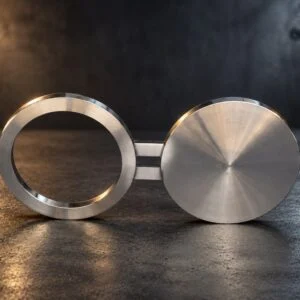 Brida de gafas con el anillo separador y el disco ciego unidos