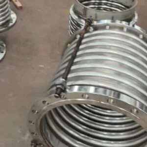 Flanged metal bellows expansion joint with threaded rods, from JINYI workshop video